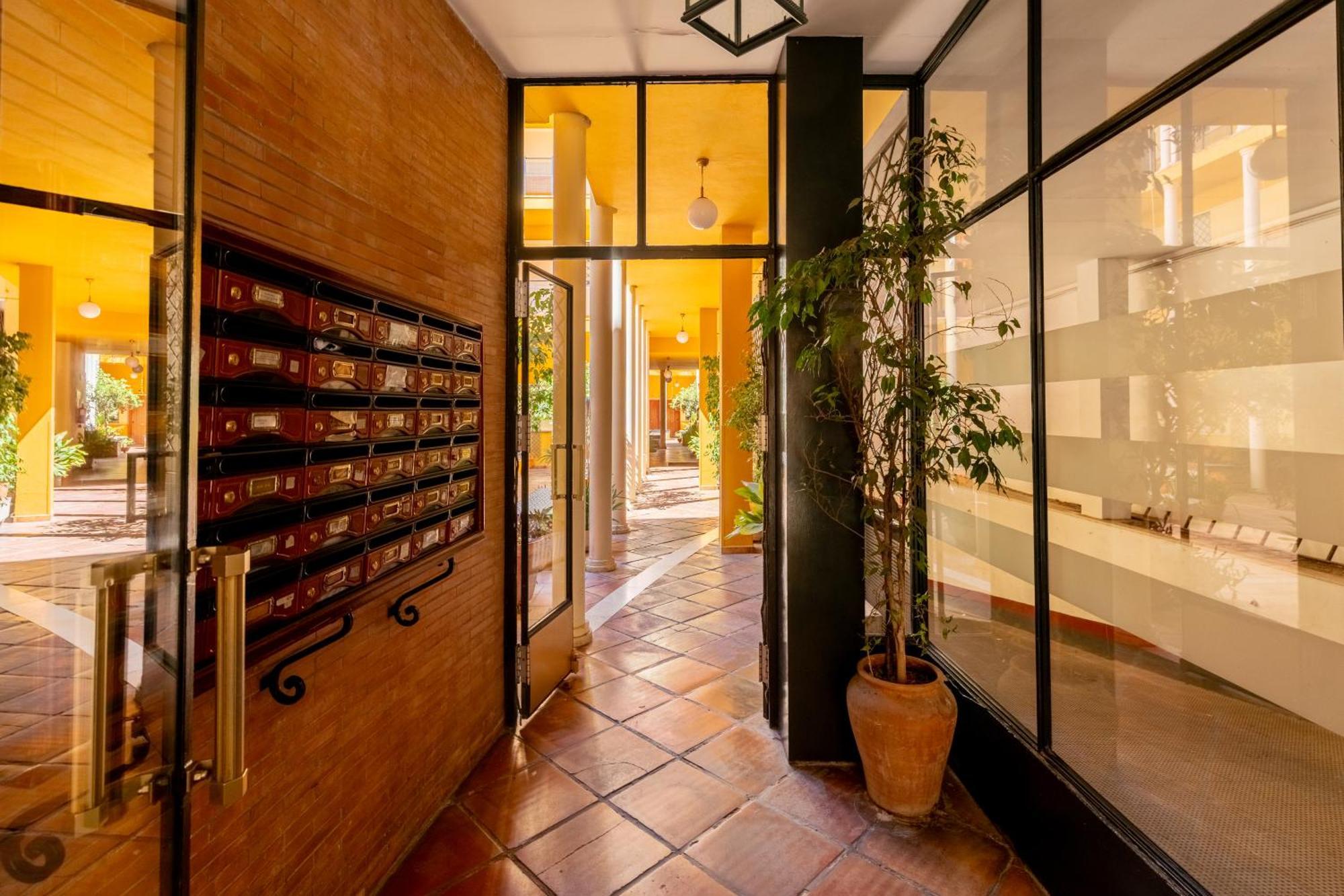 San Vicente-Museo Apartamento Seville Exterior photo